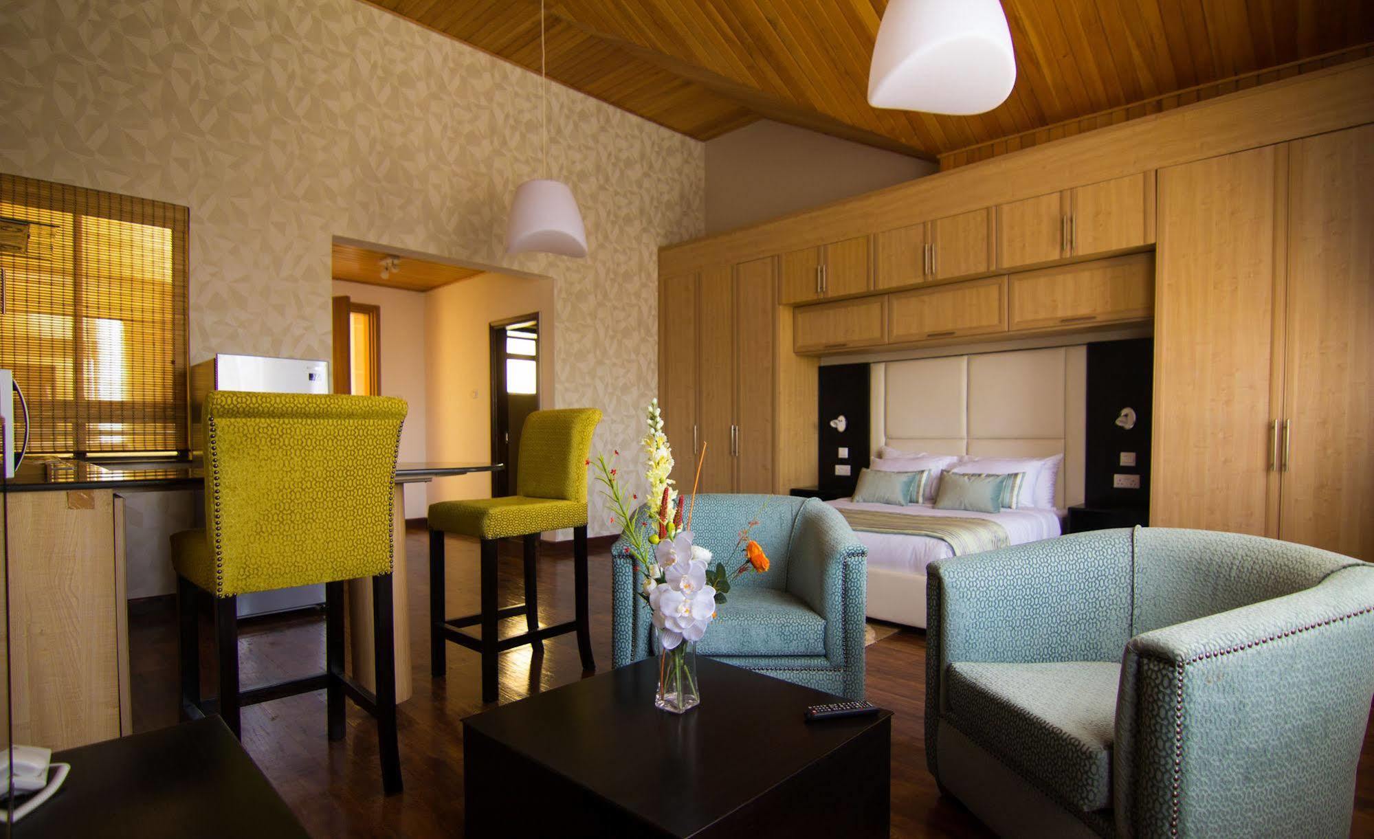 Nelson'S Court Serviced Apartments Nairobi Buitenkant foto